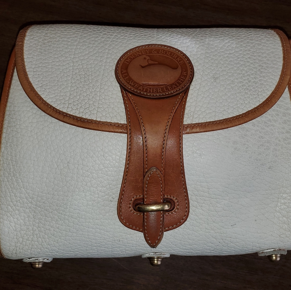 Vintage Dooney & Bourke medium Essex bag